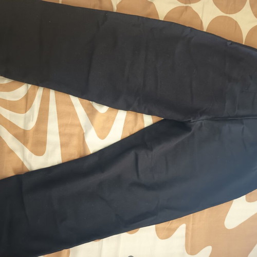 H&M maternity pants used, black medium fabric relaxed fit