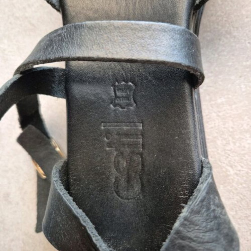 Estil leather sandals black like new, size 38