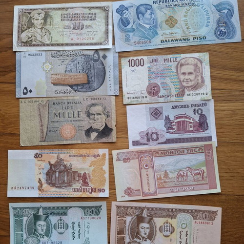 Banknotes used, set of 50 from around the world