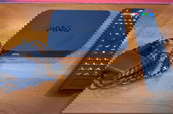 Infomir MAG 322 TV Box