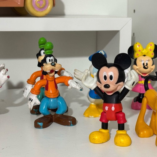 Micky Mouse collection 18 pieces used