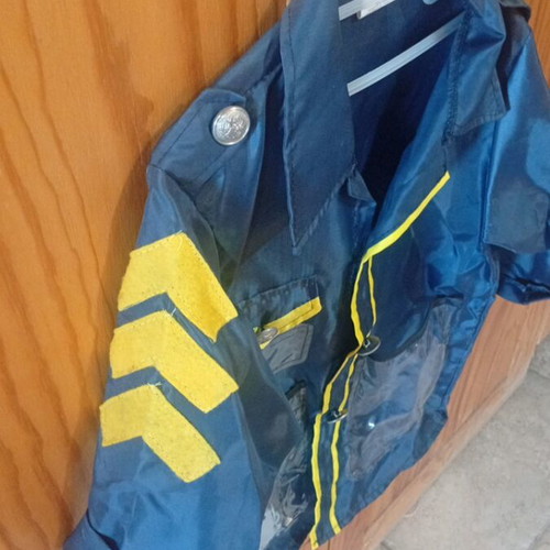 Children's Police Costume like new, includes shirt and hat, size 4-5 years