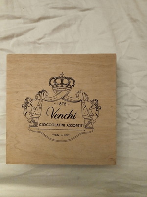 Ξύλινο κουτί σοκολατάκια Venchi, Ιταλία