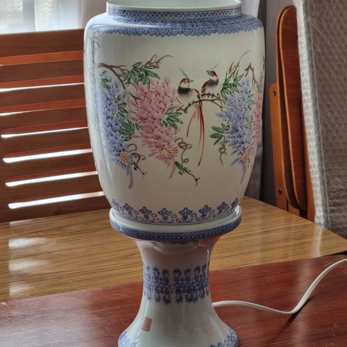 Jingdezhen PRoC porcelain lamp with birds eggshell used