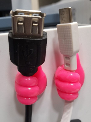 Αυτοκόλλητα χεράκια για καλώδια, πακέτο 4, καινούργια