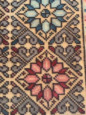 Handmade woven rug like new 1.85 x 1.15