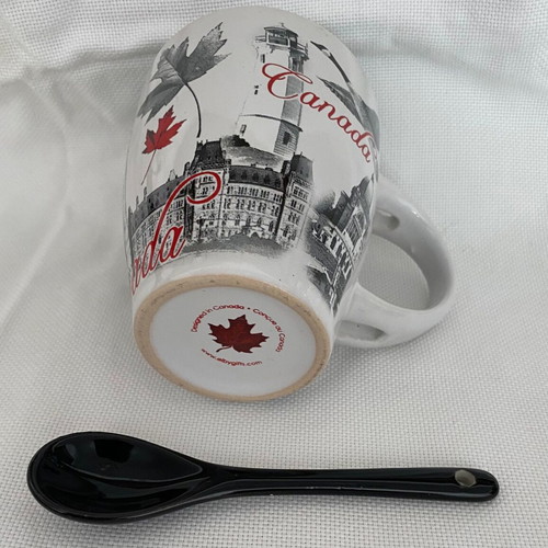 Canada souvenir mug like new