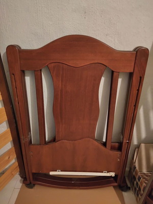 Κρεβάτι μωρού μεταχειρισμένο 70x140 cm με στρώμα και συρτάρι