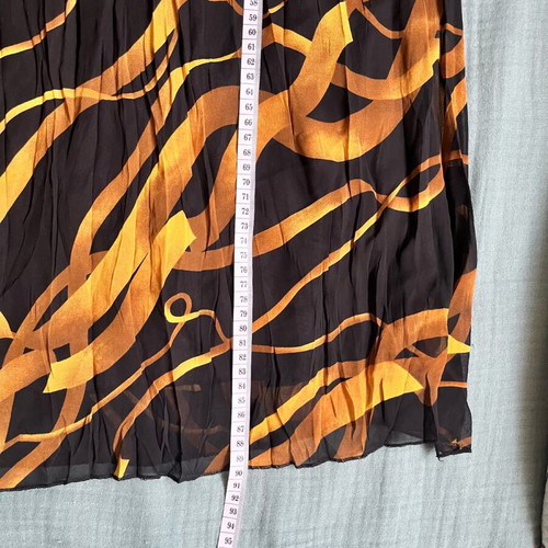 Lynne dress like new, black and gold, size M