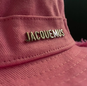 Νέο ροζ καπέλο Jacquemus μέγεθος 56