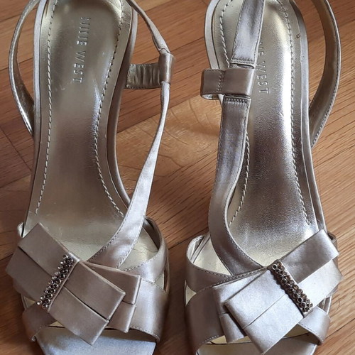 Nine West slingback sandals new, size 39, gold color