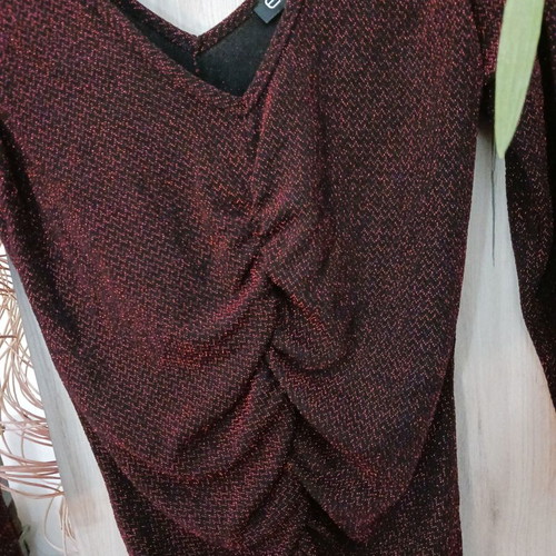 Enzzo blouse size M with 3/4 sleeve new, red