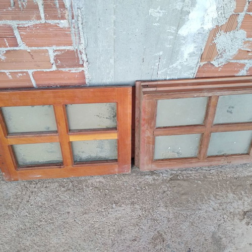 Set Oregon wooden double opening windows like new