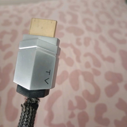 Thor Image Enhancing HDMI Cable like new for 1080 to 4K upscaling