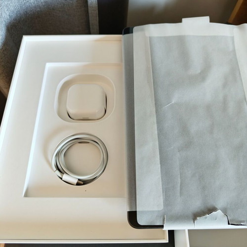 iPad 9 tablet with charger and cable, excellent condition