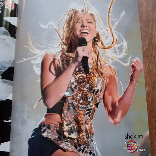 Posters of 2000s artists like new, set of 12