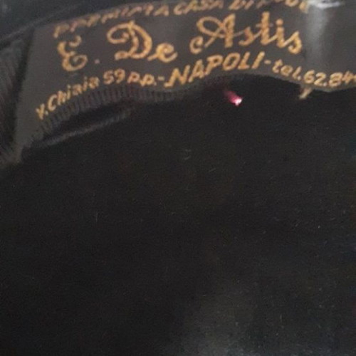 Hat black Italian vintage like new with bow