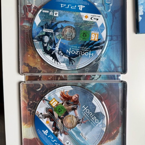 Horizon Zero Dawn and Horizon Zero Dawn Forbidden West Limited Edition like new for PS4