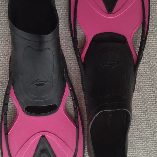 Children's swim fins like new, size 33-34