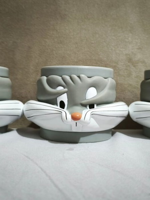 Bugs Bunny 3D Collectible Mugs Set of 3 like new
