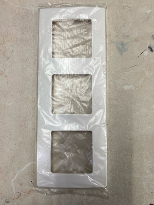 Legrand triple frame new
