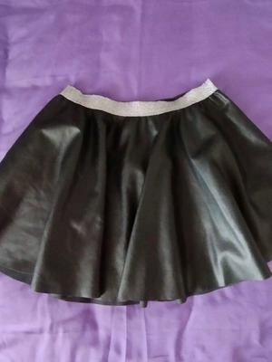 Leather skirt United Colors of Benetton like new, black