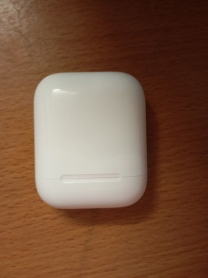 Apple AirPod left side only used, good working condition