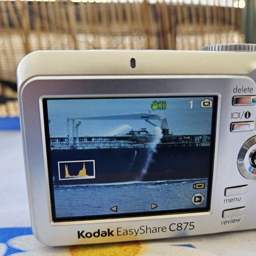 Kodak EasyShare C875 8.0MP Digital Camera silver, like new