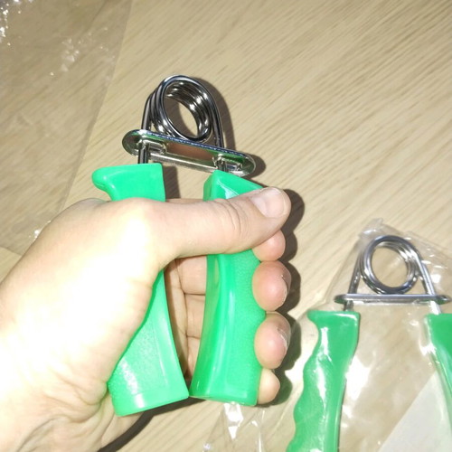Hand Strengtheners new, set of 2, green color