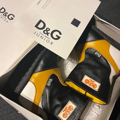 Dolce & Gabbana leather baby boots like new No23