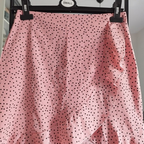 Polka Dot Skirt pink black with zipper, new, fits small medium