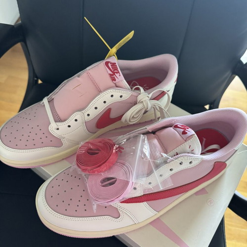 Jordan 1 Low OG SP Travis Scott Sail Tropical Pink sneakers new, EU 45.5