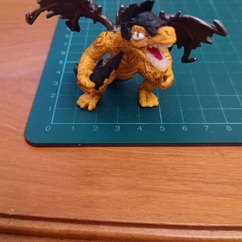 Iratrax Predasaurs Series 4 Dragon Fire figure like new