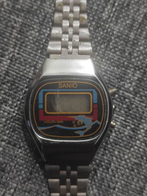 Sanio ρολόι χειρός unisex ψηφιακό μεταχειρισμένο vintage με ανοξείδωτο καδένα