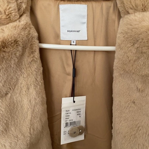 Faux Fur Coat beige new, size S-M