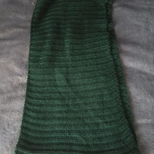 Green scarf used without edges, length 66cm