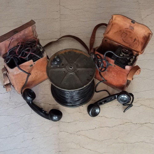 Military Field Telephone EE-8-A US-ARMY used, set of two