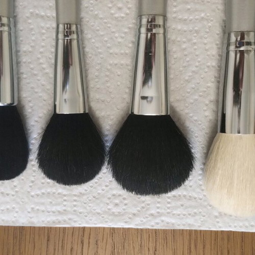 Makeup brushes used, set of 40 pieces with cleaner and accessories gift