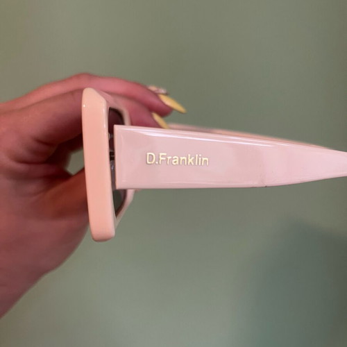 D.Franklin cream sunglasses like new with cases and accessories