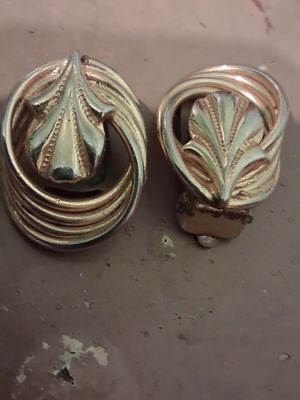 Earrings gold plated used, set of 20, white color