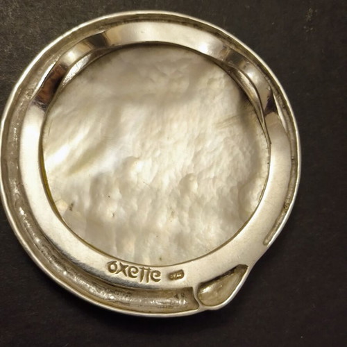 Oxette large impressive pendant with shell like new