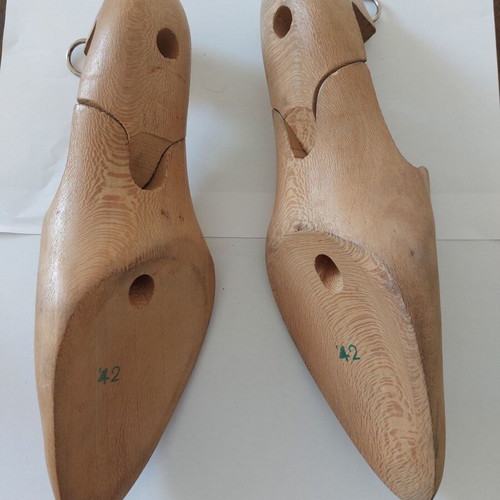 Wooden shoe lasts foldable used size 42