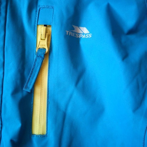Trespass kids jacket used, size 5/6, blue