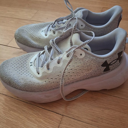 Under Armour athletic shoes size 38, white and grey