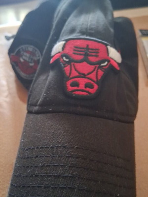 Chicago Bulls cap black like new, authentic