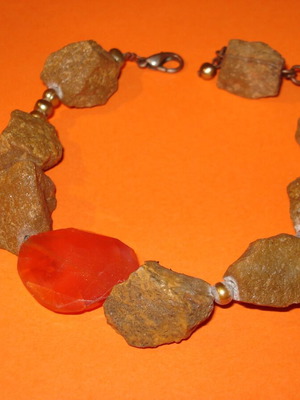 Bracelet with stones used