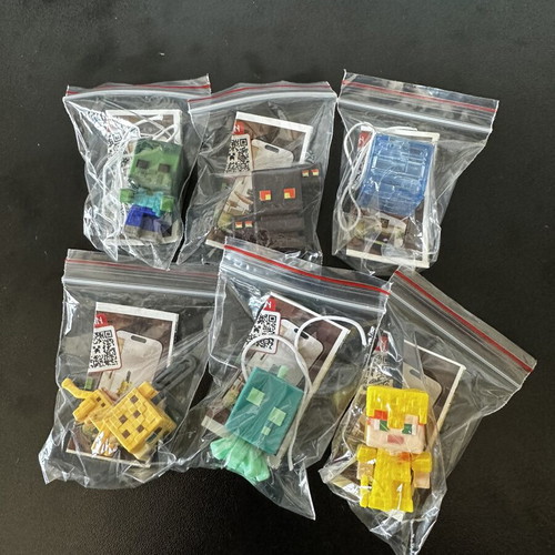 Minecraft figures set of 6 from Kinderjoy like new