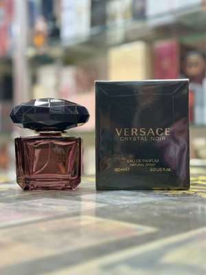 Versace Crystal Noir Eau De Parfum 90ml нов, оригинален дамски парфюм