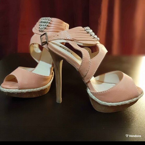 Women's shoes pack like new, sizes 37-38