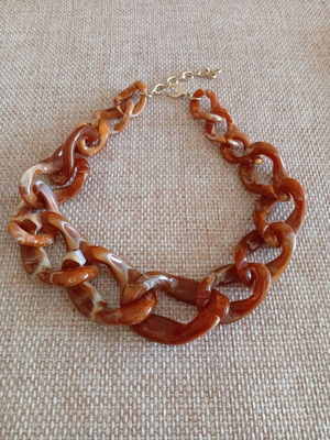 Necklace with large links like new